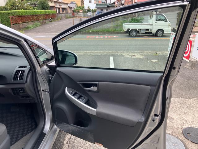 プリウス S エアコン パワーステアリング パワーウィンドウ 運転席エアバック 助手席エアバック 盗難防止システム 衝突安全ボディ スマートキー(25枚目)