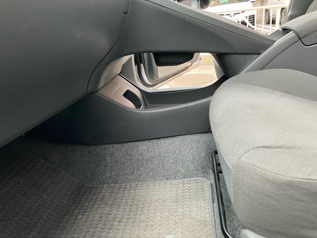 プリウス S エアコン パワーステアリング パワーウィンドウ 運転席エアバック 助手席エアバック 盗難防止システム 衝突安全ボディ スマートキー(51枚目)