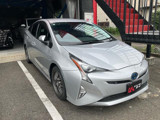 プリウス Sセーフティプラス エアコン パワーステアリング パワーウィンドウ 運転席エアバッグ 助手席エアバッグ 盗難防止システム 衝突安全ボディ スマートキー(3枚目)