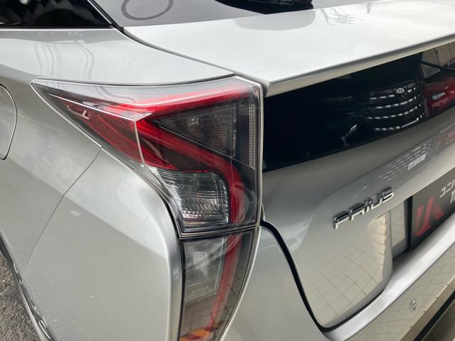 プリウス Sセーフティプラス エアコン パワーステアリング パワーウィンドウ 運転席エアバッグ 助手席エアバッグ 盗難防止システム 衝突安全ボディ スマートキー(20枚目)