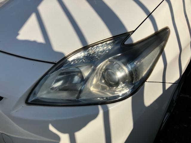 プリウス Ｓ　エアコン　パワーステアリング　パワーウィンドウ　運転席エアバッグ　助手席エアバッグ　盗難防止システム　衝突安全ボディ　スマートキー（6枚目）