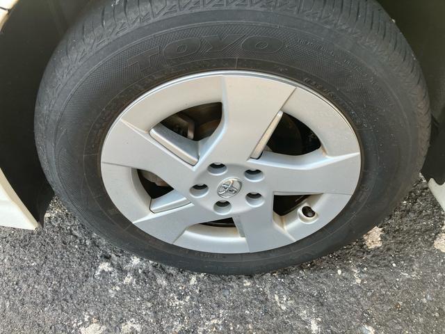 プリウス Ｓ　エアコン　パワーステアリング　パワーウィンドウ　運転席エアバッグ　助手席エアバッグ　盗難防止システム　衝突安全ボディ　スマートキー（11枚目）