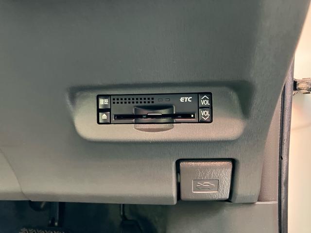 プリウス Ｓ　エアコン　パワーステアリング　パワーウィンドウ　運転席エアバッグ　助手席エアバッグ　盗難防止システム　衝突安全ボディ　スマートキー（23枚目）