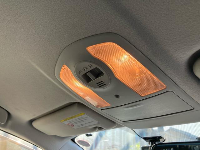 プリウス Ｓ　エアコン　パワーステアリング　パワーウィンドウ　運転席エアバッグ　助手席エアバッグ　盗難防止システム　衝突安全ボディ　スマートキー（39枚目）