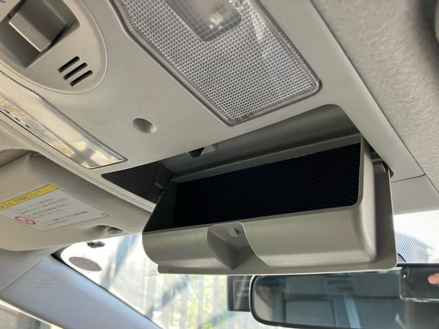 プリウス Ｓ　エアコン　パワーステアリング　パワーウィンドウ　運転席エアバッグ　助手席エアバッグ　盗難防止システム　衝突安全ボディ　スマートキー（40枚目）