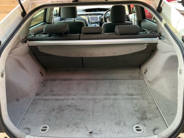 プリウス Ｓ　エアコン　パワーステアリング　パワーウィンドウ　運転席エアバッグ　助手席エアバッグ　盗難防止システム　衝突安全ボディ　スマートキー（52枚目）