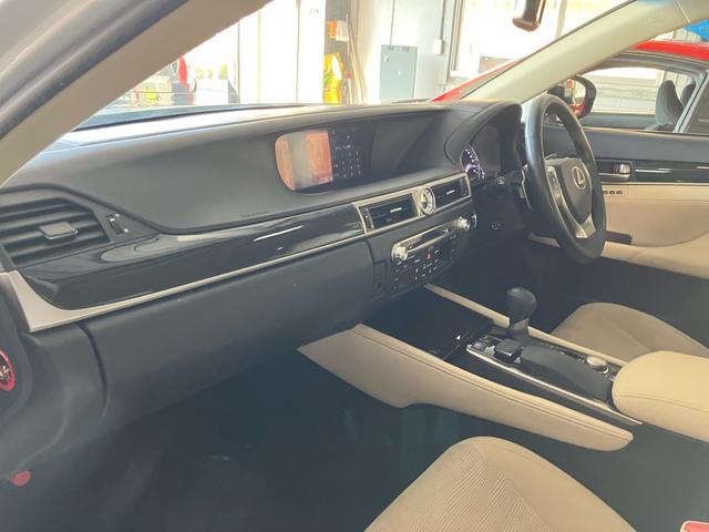 ＧＳ ＧＳ３００ｈ　エアコン　パワーステアリング　パワーウィンドウ　運転席エアバッグ　助手席エアバッグ　盗難防止システム　衝突安全ボディ　スマートキー（38枚目）