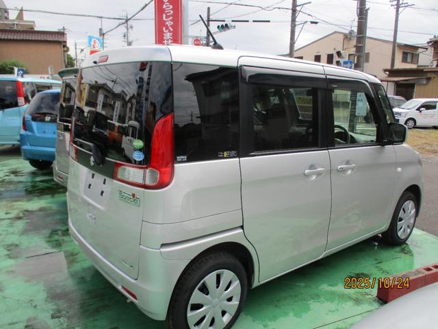 スペーシア Ｘ　カーナビ・プッシュスタート・フロアマット・ドアバイザー・オートエアコン・片側パワースライドドア・新品タイヤ付き（5枚目）