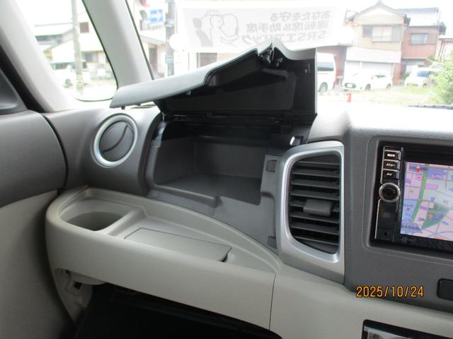 スペーシア Ｘ　カーナビ・プッシュスタート・フロアマット・ドアバイザー・オートエアコン・片側パワースライドドア・新品タイヤ付き（31枚目）