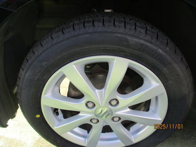 ワゴンＲスティングレー ハイブリッドＸ　ワンオーナー車・オートエアコン・プッシュスタート・フロアマット・ドアバイザー・新品タイヤ（10枚目）