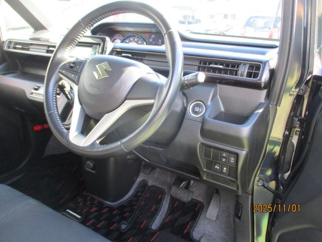 ワゴンＲスティングレー ハイブリッドＸ　ワンオーナー車・オートエアコン・プッシュスタート・フロアマット・ドアバイザー・新品タイヤ（13枚目）