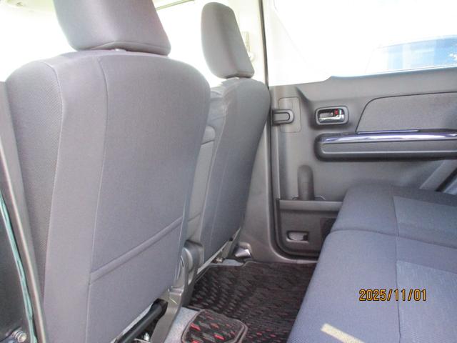 ワゴンＲスティングレー ハイブリッドＸ　ワンオーナー車・オートエアコン・プッシュスタート・フロアマット・ドアバイザー・新品タイヤ（21枚目）