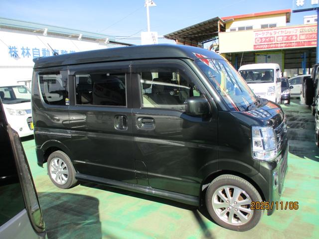 NV100クリッパーリオ E ワンオーナー車・カーナビ・バックカメラ・プッシュスタート・パワステ・左側パワースライドドア・4WD(4枚目)