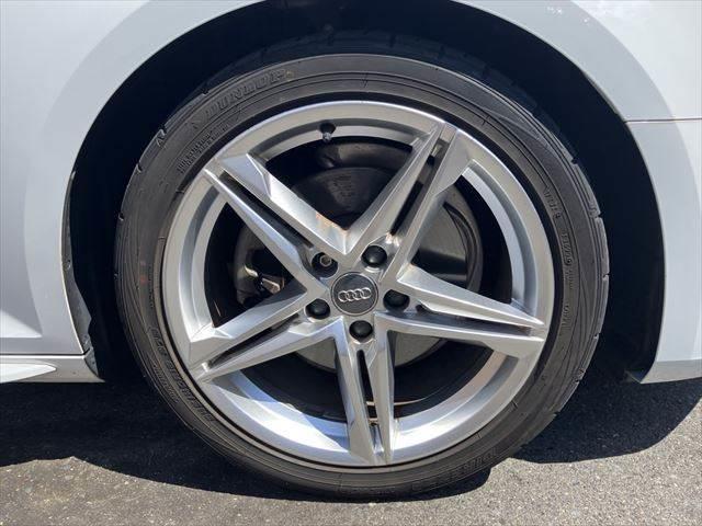 Ａ４アバント ２．０ＴＦＳＩ　禁煙車　衝突軽減ブレーキ　純正ＳＤナビ　バックカメラ　ＥＴＣ　ＬＥＤヘッドライト　フルセグテレビ　パワシート　ハーフレザーシート　シートヒーター　スマートキー　レーダークルーズコントロール（12枚目）