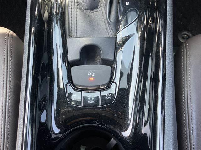 Ｃ－ＨＲ Ｇ　禁煙車　衝突軽減ブレーキ　ＳＤナビ　バックカメラ　ＬＥＤヘッドライト　シートヒーター　レーダークルーズコントロール　Ｂｌｕｅｔｏｏｔｈ　フルセグＴＶ　スマートキー　オートマチックハイビーム（41枚目）