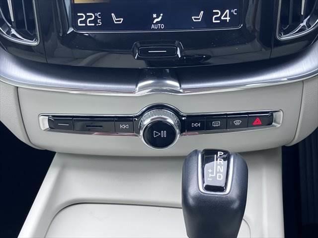 ＸＣ６０ Ｄ４　ＡＷＤ　モーメンタム　全席シートヒーター　全方位カメラ　純正メモリーナビ　ＬＥＤヘッドライト　障害物センサー　ブラインドスポットモニター　本革シート　禁煙車　アダプティブフクルーズコントロール　パーキングアシスト（38枚目）