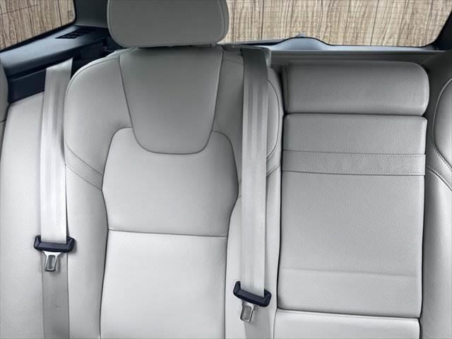 ＸＣ６０ Ｄ４　ＡＷＤ　モーメンタム　全席シートヒーター　全方位カメラ　純正メモリーナビ　ＬＥＤヘッドライト　障害物センサー　ブラインドスポットモニター　本革シート　禁煙車　アダプティブフクルーズコントロール　パーキングアシスト（60枚目）