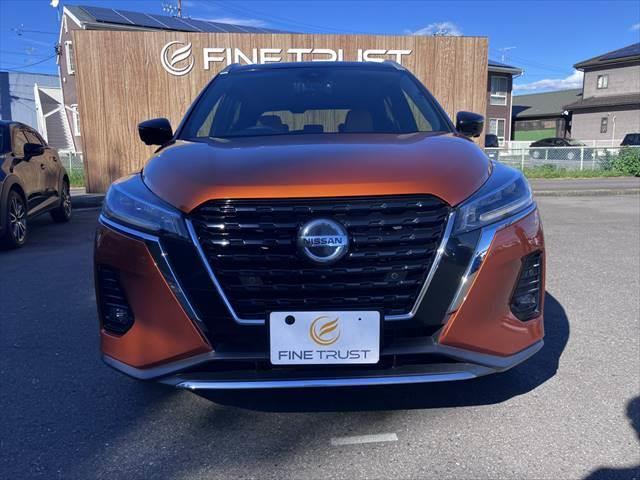 キックス Ｘ　ツートーン　インテリアエディション　純正９インチＳＤナビ　プロパイロット　アラウンドビューモニター　シートヒーター　障害物センサー　ステアリングヒーター　禁煙車　ＥＴＣ　ＬＥＤヘッドライト　盗難防止装置　ハーフレザー　純正１７インチＡＷ（15枚目）