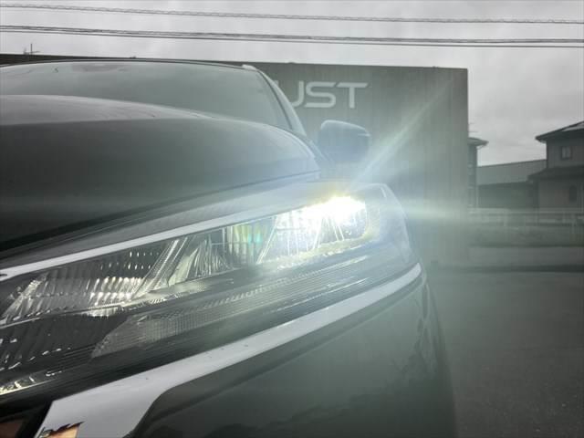 キックス Ｘ　純正１０インチナビ　全方位カメラ　レーダークルーズコントロール　シートヒーター　衝突軽減ブレーキ　禁煙車　デジタルインナーミラー　フルセグＴＶ　ＥＴＣ　ＬＥＤヘッドライト　ルーフレール　障害物センサー（12枚目）