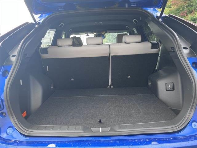 エクリプスクロスPHEV P 4WD 本革シート 純正メモリーナビ レーダークルーズコントロール 全方位カメラ シートヒーター 禁煙車 LEDヘッドライト Bluetooth 衝突軽減ブレーキ 障害物センサー ETC パワーシート(9枚目)