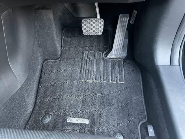 CX-5 XD Lパッケージ ディーゼルターボ 本革シート 純正SDナビ レーダークルーズ シートヒーター バックカメラ 禁煙車 フルセグ クリアランスソナー パワーシート MTモード付 ETC スマートキー Bluetooth(50枚目)