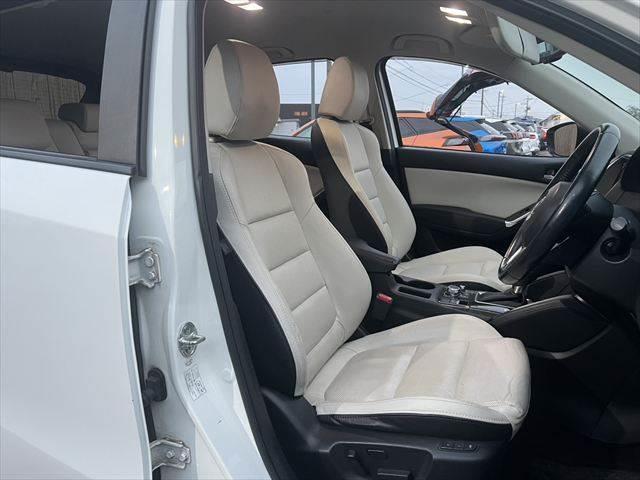 CX-5 XD Lパッケージ ディーゼルターボ 白革シート 純正メモリーナビ レーダークルーズ シートヒーター バックカメラ 禁煙車 フルセグTV Bluetooth パワーシート 衝突軽減 LEDヘッドライト スマートキー(6枚目)