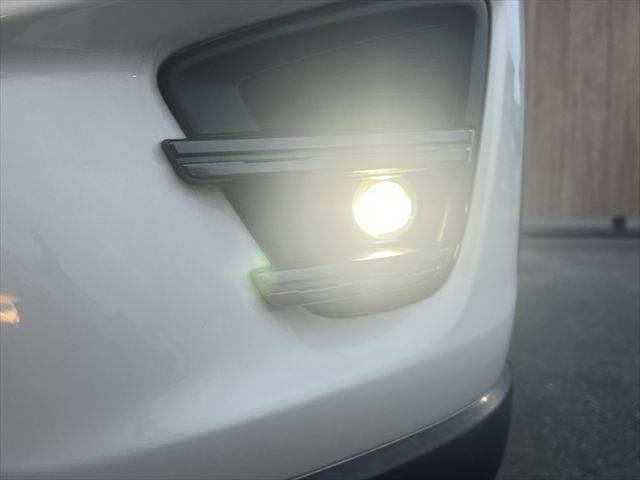 CX-5 XD Lパッケージ ディーゼルターボ 白革シート 純正メモリーナビ レーダークルーズ シートヒーター バックカメラ 禁煙車 フルセグTV Bluetooth パワーシート 衝突軽減 LEDヘッドライト スマートキー(12枚目)