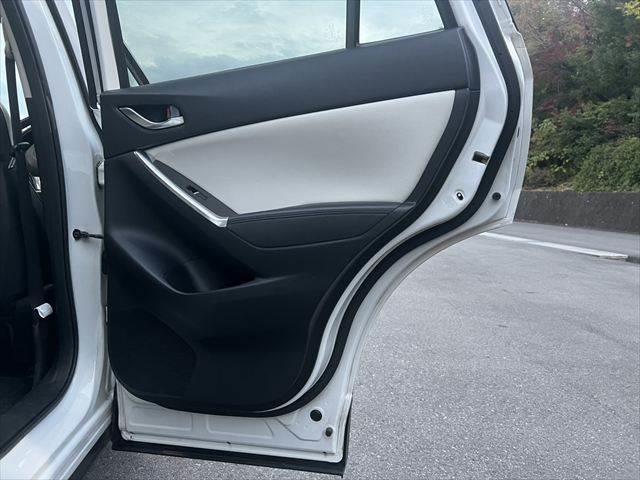 CX-5 XD Lパッケージ ディーゼルターボ 白革シート 純正メモリーナビ レーダークルーズ シートヒーター バックカメラ 禁煙車 フルセグTV Bluetooth パワーシート 衝突軽減 LEDヘッドライト スマートキー(58枚目)