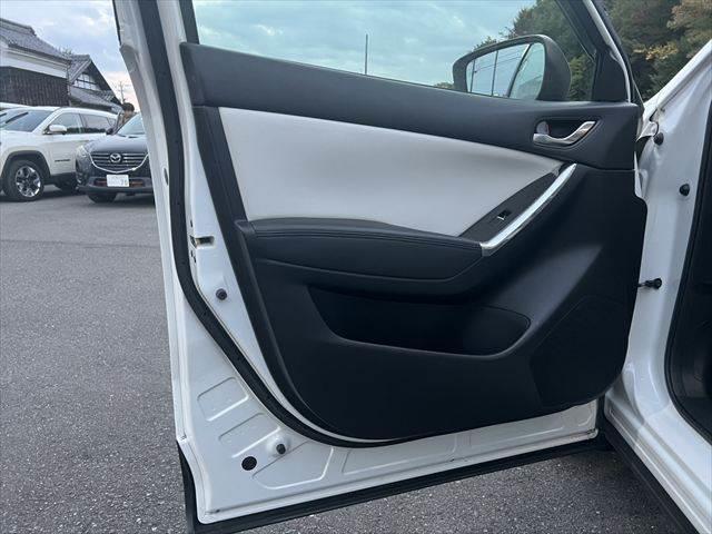 CX-5 XD Lパッケージ ディーゼルターボ 白革シート 純正メモリーナビ レーダークルーズ シートヒーター バックカメラ 禁煙車 フルセグTV Bluetooth パワーシート 衝突軽減 LEDヘッドライト スマートキー(64枚目)