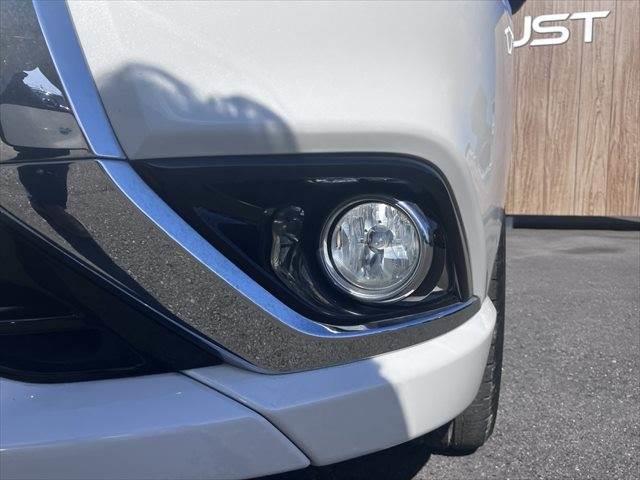 アウトランダーPHEV Gプレミアムパッケージ 4WD 黒本革シート ロックフォードサウンド 純正SDナビ レーダークルーズコントロール 全周囲カメラ シートヒーター 禁煙車 ステアリングヒーター 衝突軽減ブレーキ フルセグTV(25枚目)