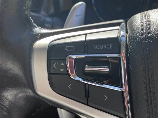 アウトランダーPHEV Gプレミアムパッケージ 4WD 黒本革シート ロックフォードサウンド 純正SDナビ レーダークルーズコントロール 全周囲カメラ シートヒーター 禁煙車 ステアリングヒーター 衝突軽減ブレーキ フルセグTV(41枚目)