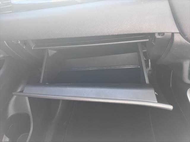 アウトランダーPHEV Gプレミアムパッケージ 4WD 黒本革シート ロックフォードサウンド 純正SDナビ レーダークルーズコントロール 全周囲カメラ シートヒーター 禁煙車 ステアリングヒーター 衝突軽減ブレーキ フルセグTV(49枚目)