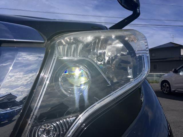 ランドクルーザープラド ＴＸ　Ｌパッケージ　本革ベージュシート　純正ＳＤナビ　クルーズコントロール　バックカメラ　４ＷＤ　禁煙車　フルセグＴＶ　Ｂｌｕｅｔｏｏｔｈ　ＬＥＤヘッドライト　シートヒーター　パワーシート　ミュージックサーバー（12枚目）