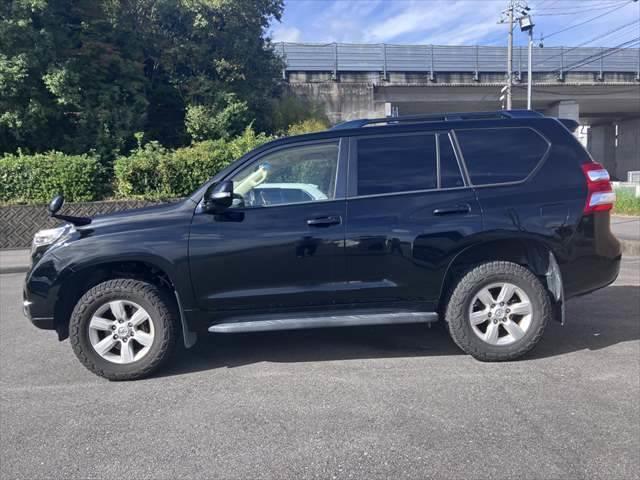 ランドクルーザープラド ＴＸ　Ｌパッケージ　本革ベージュシート　純正ＳＤナビ　クルーズコントロール　バックカメラ　４ＷＤ　禁煙車　フルセグＴＶ　Ｂｌｕｅｔｏｏｔｈ　ＬＥＤヘッドライト　シートヒーター　パワーシート　ミュージックサーバー（21枚目）