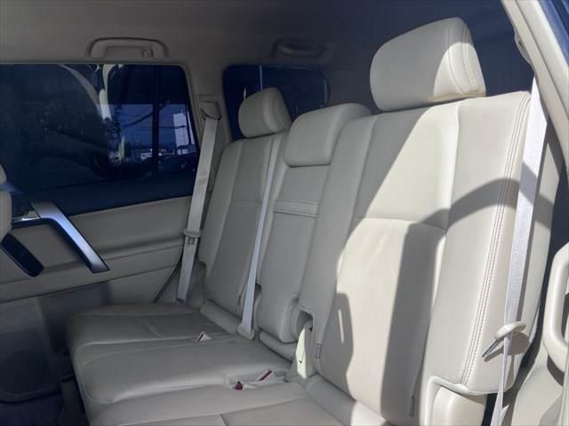 ランドクルーザープラド ＴＸ　Ｌパッケージ　本革ベージュシート　純正ＳＤナビ　クルーズコントロール　バックカメラ　４ＷＤ　禁煙車　フルセグＴＶ　Ｂｌｕｅｔｏｏｔｈ　ＬＥＤヘッドライト　シートヒーター　パワーシート　ミュージックサーバー（36枚目）