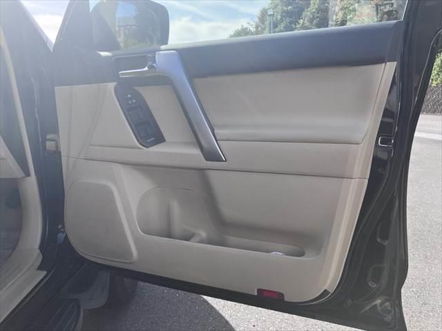 ランドクルーザープラド ＴＸ　Ｌパッケージ　本革ベージュシート　純正ＳＤナビ　クルーズコントロール　バックカメラ　４ＷＤ　禁煙車　フルセグＴＶ　Ｂｌｕｅｔｏｏｔｈ　ＬＥＤヘッドライト　シートヒーター　パワーシート　ミュージックサーバー（55枚目）