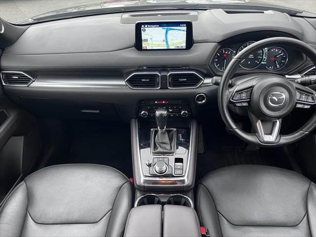 ＣＸ－８ ＸＤプロアクティブ　Ｓパッケージ　黒本革シート　ＢＯＳＥスピーカー　全方位モニター　レーダークルーズコントロール　シートヒーター　禁煙車　衝突軽減ブレーキ　純正ＳＤナビ　電動リアゲート　パワーシート　Ｂｌｕｅｔｏｏｔｈ　フルセグＴＶ（3枚目）