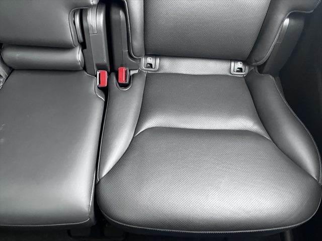 ＣＸ－８ ＸＤプロアクティブ　Ｓパッケージ　黒本革シート　ＢＯＳＥスピーカー　全方位モニター　レーダークルーズコントロール　シートヒーター　禁煙車　衝突軽減ブレーキ　純正ＳＤナビ　電動リアゲート　パワーシート　Ｂｌｕｅｔｏｏｔｈ　フルセグＴＶ（69枚目）