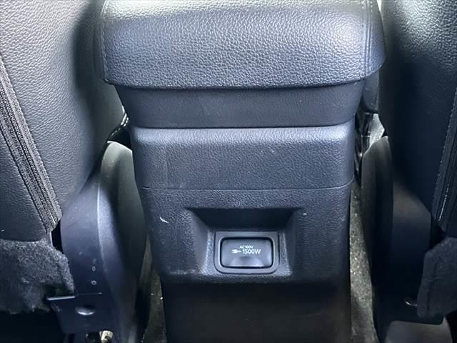 アウトランダーPHEV Gプレミアムパッケージ 黒本革シート 純正ナビ レーダークルーズコントロール バックカメラ AC100V電源 シートヒーター パワーシート 電動リアゲート Bluetooth ETC HIDヘッドライト(37枚目)