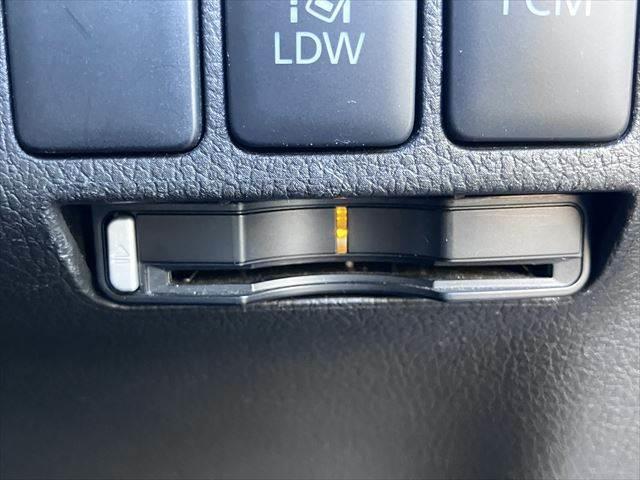 アウトランダーPHEV Gプレミアムパッケージ 黒本革シート 純正ナビ レーダークルーズコントロール バックカメラ AC100V電源 シートヒーター パワーシート 電動リアゲート Bluetooth ETC HIDヘッドライト(44枚目)