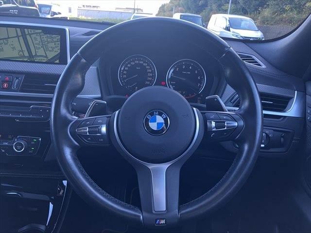 Ｘ２ ｘＤｒｉｖｅ　２０ｉ　ＭスポーツＸ　純正ＨＤＤナビ　アダプティブクルーズコントロール　バックカメラ　禁煙車　シートヒーター　電動リアゲート　ＬＥＤヘッドライト　スマートキー　コーナーセンサー　オートマチックハイビーム　盗難防止装置（10枚目）