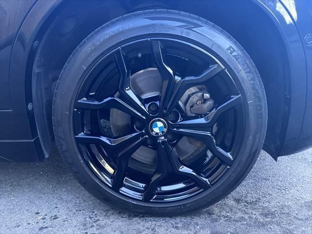 Ｘ２ ｘＤｒｉｖｅ　２０ｉ　ＭスポーツＸ　純正ＨＤＤナビ　アダプティブクルーズコントロール　バックカメラ　禁煙車　シートヒーター　電動リアゲート　ＬＥＤヘッドライト　スマートキー　コーナーセンサー　オートマチックハイビーム　盗難防止装置（13枚目）