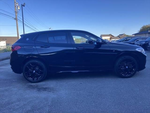 Ｘ２ ｘＤｒｉｖｅ　２０ｉ　ＭスポーツＸ　純正ＨＤＤナビ　アダプティブクルーズコントロール　バックカメラ　禁煙車　シートヒーター　電動リアゲート　ＬＥＤヘッドライト　スマートキー　コーナーセンサー　オートマチックハイビーム　盗難防止装置（16枚目）
