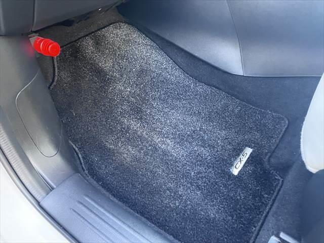 ＣＸ－５ ＸＤ　Ｌパッケージ　本革シート　純正ＳＤナビ　レーダークルーズコントロール　バックカメラ　シートヒーター　禁煙車　電動リアゲート　ＬＥＤヘッドライト　フルセグＴＶ　パワーシート　衝突軽減ブレーキ　クリアランスソナー（57枚目）