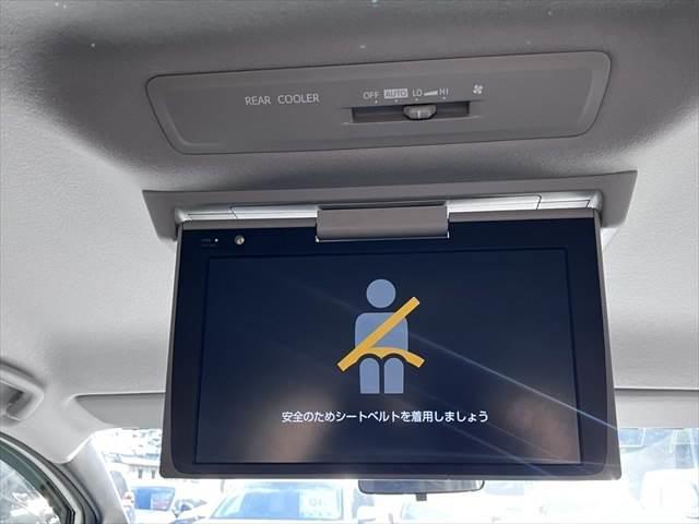 ノア Ｘ　純正ＳＤナビ　フルセグＴＶ　フリップダウンモニター　両側パワースライドドア　禁煙車　バックカメラ　スマートキー　電動格納ミラー　アイドリングストップ　ＥＴＣ　オートエアコン（4枚目）