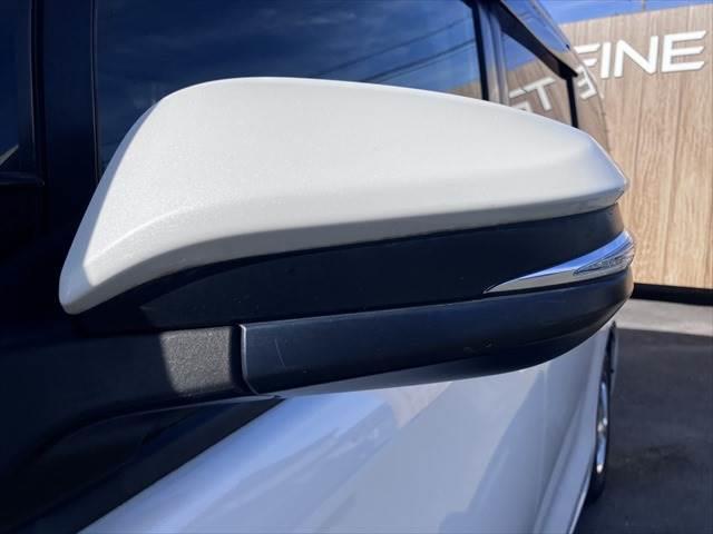 ノア Ｘ　純正ＳＤナビ　フルセグＴＶ　フリップダウンモニター　両側パワースライドドア　禁煙車　バックカメラ　スマートキー　電動格納ミラー　アイドリングストップ　ＥＴＣ　オートエアコン（23枚目）