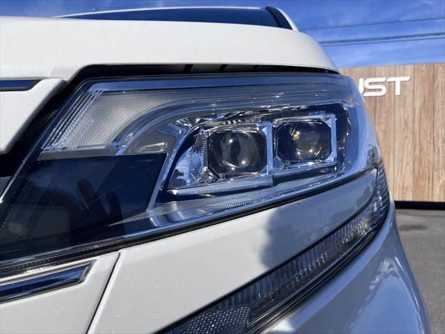 ノア Ｘ　純正ＳＤナビ　フルセグＴＶ　フリップダウンモニター　両側パワースライドドア　禁煙車　バックカメラ　スマートキー　電動格納ミラー　アイドリングストップ　ＥＴＣ　オートエアコン（25枚目）