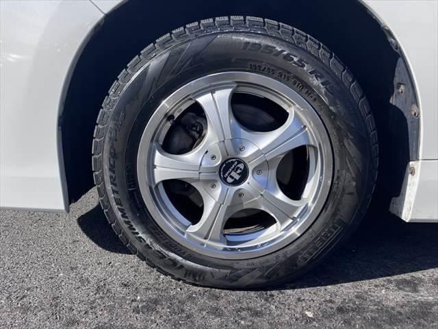 ノア Ｘ　純正ＳＤナビ　フルセグＴＶ　フリップダウンモニター　両側パワースライドドア　禁煙車　バックカメラ　スマートキー　電動格納ミラー　アイドリングストップ　ＥＴＣ　オートエアコン（31枚目）