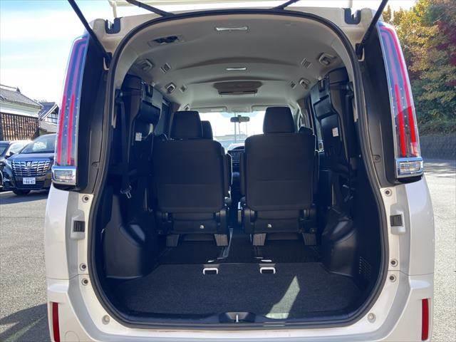 ノア Ｘ　純正ＳＤナビ　フルセグＴＶ　フリップダウンモニター　両側パワースライドドア　禁煙車　バックカメラ　スマートキー　電動格納ミラー　アイドリングストップ　ＥＴＣ　オートエアコン（39枚目）