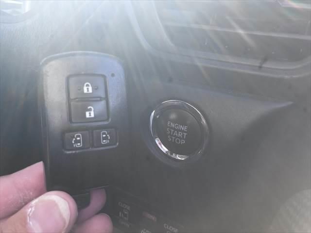 ノア Ｘ　純正ＳＤナビ　フルセグＴＶ　フリップダウンモニター　両側パワースライドドア　禁煙車　バックカメラ　スマートキー　電動格納ミラー　アイドリングストップ　ＥＴＣ　オートエアコン（45枚目）